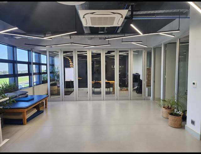 176M² OFFICE TO LET IN PANORAMA